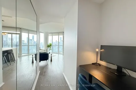 45 Charles Street E Toronto ON M4Y 0B8