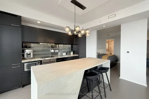 45 Charles Street E Toronto ON M4Y 0B8