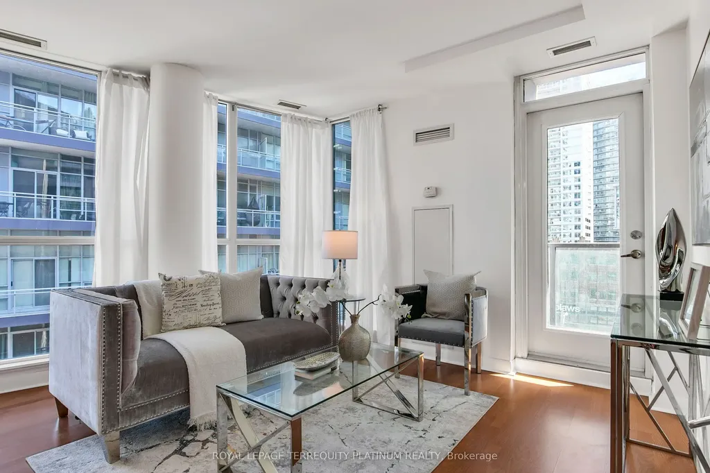 600 Fleet Street Toronto ON M5V 1B7