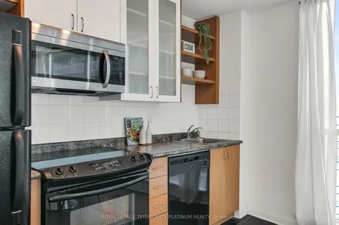 600 Fleet Street Toronto ON M5V 1B7