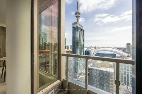 35 Mercer Street Toronto ON M5V 0V1