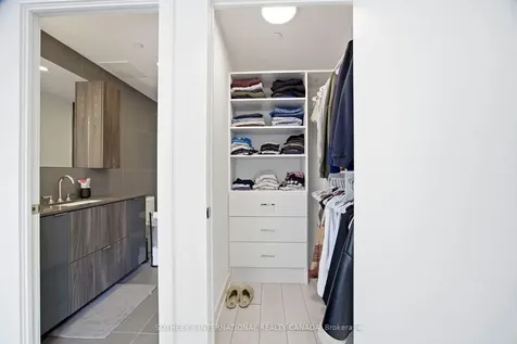 35 Mercer Street Toronto ON M5V 0V1