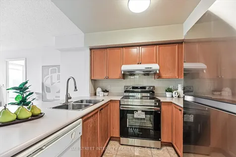 33 Empress Avenue Toronto ON M2N 6Y7