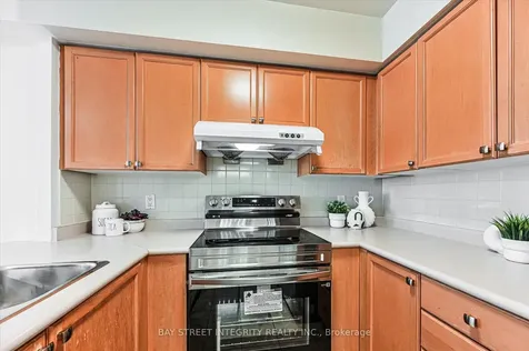 33 Empress Avenue Toronto ON M2N 6Y7