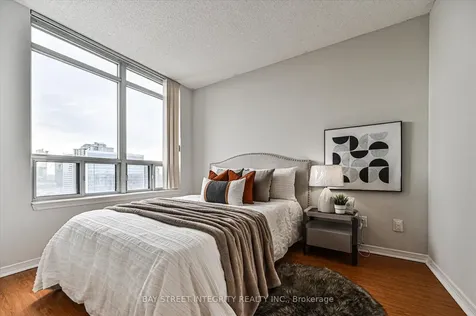33 Empress Avenue Toronto ON M2N 6Y7
