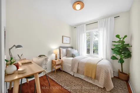 88 Carr Street Toronto ON M5T 1B7