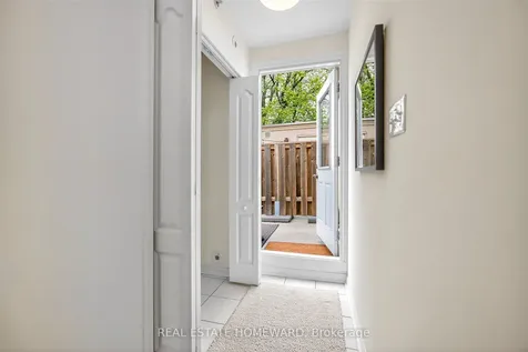 88 Carr Street Toronto ON M5T 1B7