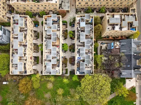 88 Carr Street Toronto ON M5T 1B7