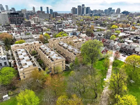 88 Carr Street Toronto ON M5T 1B7