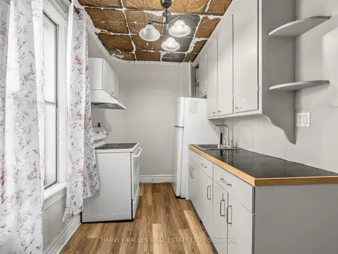 258 Harbord Street Toronto ON M6G 1G2