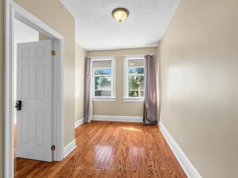 258 Harbord Street Toronto ON M6G 1G2