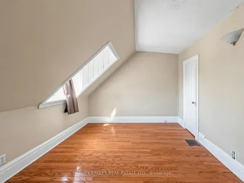 258 Harbord Street Toronto ON M6G 1G2