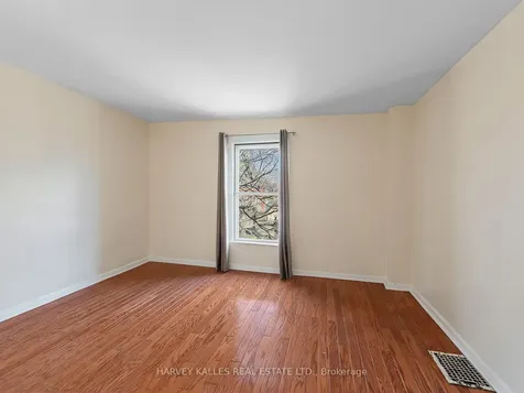 258 Harbord Street Toronto ON M6G 1G2