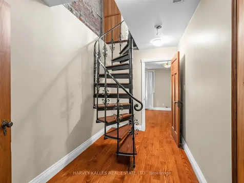 258 Harbord Street Toronto ON M6G 1G2