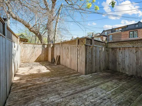 258 Harbord Street Toronto ON M6G 1G2