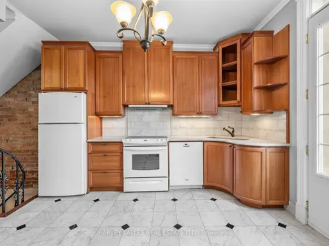 258 Harbord Street Toronto ON M6G 1G2