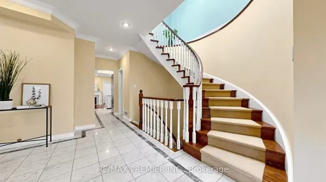 488 Woburn Avenue Toronto ON M5M 1L7