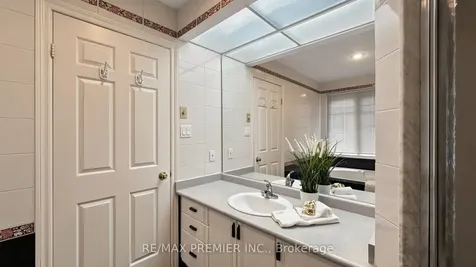 488 Woburn Avenue Toronto ON M5M 1L7