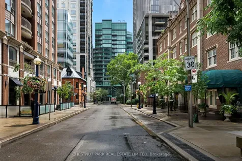 77 Charles Street W Toronto ON M5S 1J3