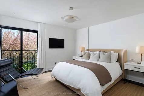 42 Rowanwood Avenue Toronto ON M4W 1Y7