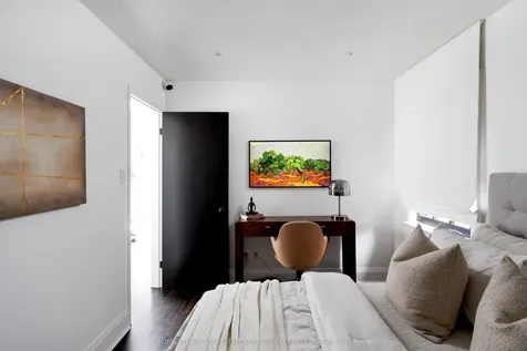 42 Rowanwood Avenue Toronto ON M4W 1Y7