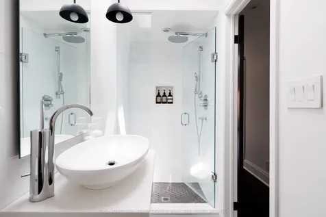 42 Rowanwood Avenue Toronto ON M4W 1Y7