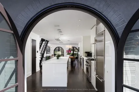 42 Rowanwood Avenue Toronto ON M4W 1Y7