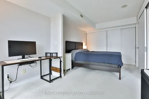 110 Charles Street E Toronto ON M4Y 1T5