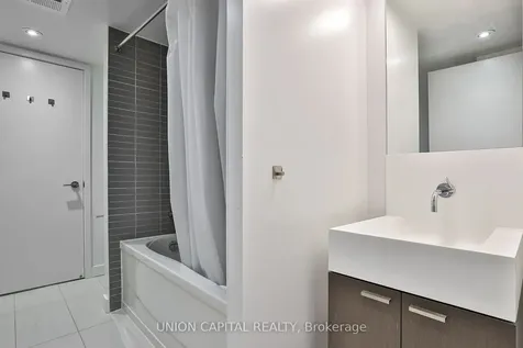 110 Charles Street E Toronto ON M4Y 1T5