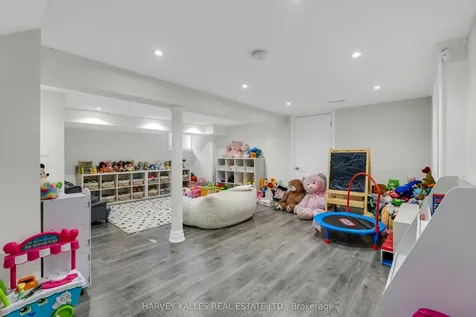 80 Lynnhaven Road Toronto ON M6A 2K9