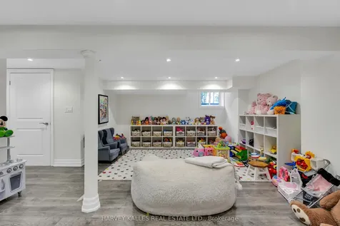 80 Lynnhaven Road Toronto ON M6A 2K9