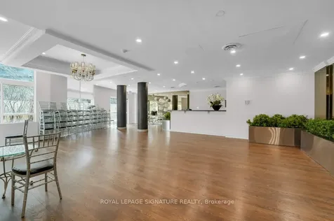 23 Lorraine Drive Toronto ON M2N 6Z6