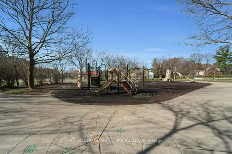 23 Lorraine Drive Toronto ON M2N 6Z6