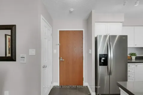 23 Lorraine Drive Toronto ON M2N 6Z6