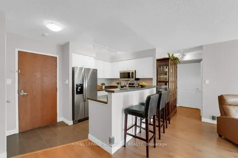 23 Lorraine Drive Toronto ON M2N 6Z6