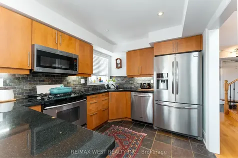 1111 Avenue Road Toronto ON M5N 3B2