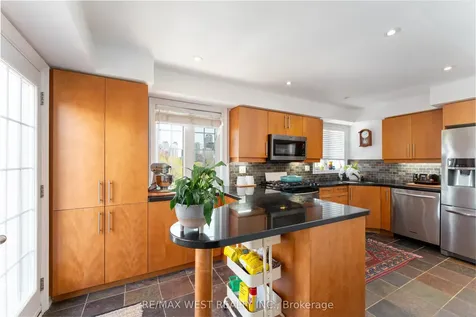1111 Avenue Road Toronto ON M5N 3B2