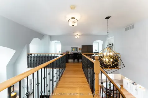 1111 Avenue Road Toronto ON M5N 3B2