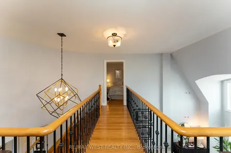 1111 Avenue Road Toronto ON M5N 3B2