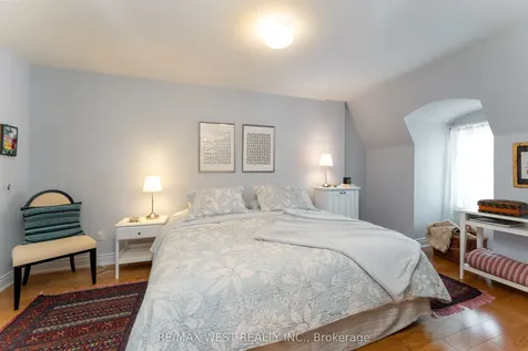 1111 Avenue Road Toronto ON M5N 3B2