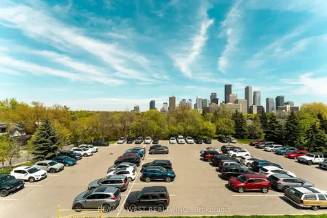 1111 Avenue Road Toronto ON M5N 3B2
