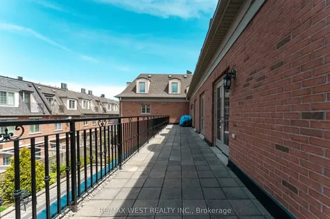 1111 Avenue Road Toronto ON M5N 3B2