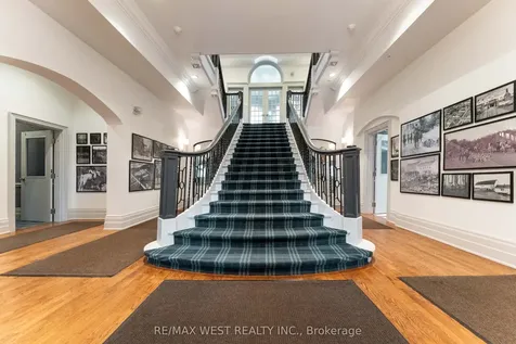 1111 Avenue Road Toronto ON M5N 3B2