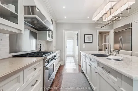 45 Lascelles Boulevard Toronto ON M5P 2C9