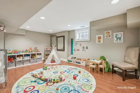 45 Lascelles Boulevard Toronto ON M5P 2C9