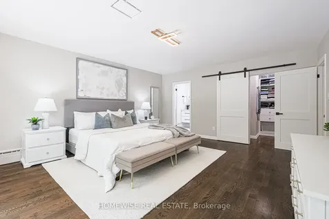 21 Bayhampton Court Toronto ON M3H 5L5