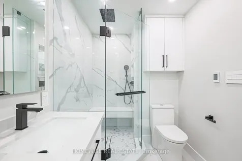 21 Bayhampton Court Toronto ON M3H 5L5