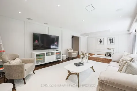 21 Bayhampton Court Toronto ON M3H 5L5
