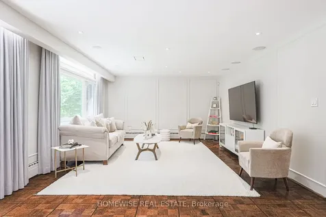 21 Bayhampton Court Toronto ON M3H 5L5