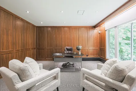 21 Bayhampton Court Toronto ON M3H 5L5